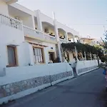Akrogiali & شقة *