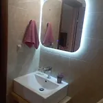 Akrogiali & شقة