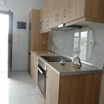 Akrogiali & *