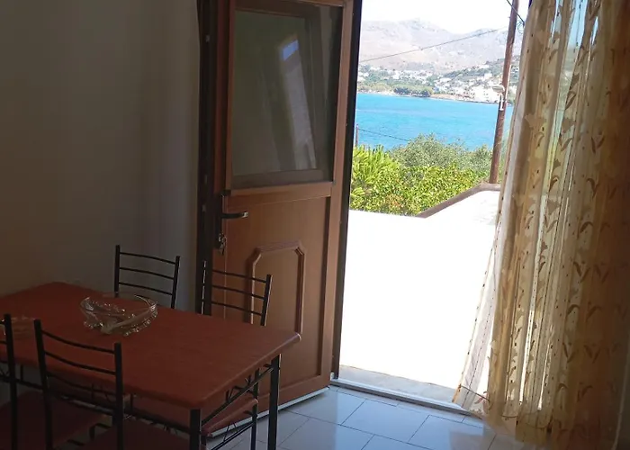 Akrogiali & Апартаменты Drymonas