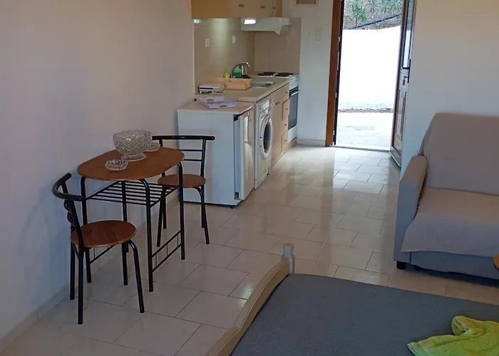 Апартаменты Akrogiali &