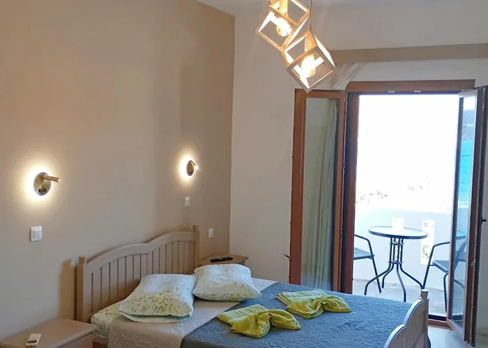 Akrogiali & Апартаменты Drymonas