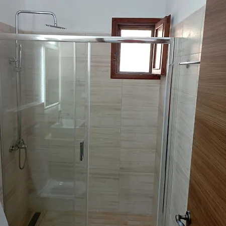 Akrogiali & Drymonas