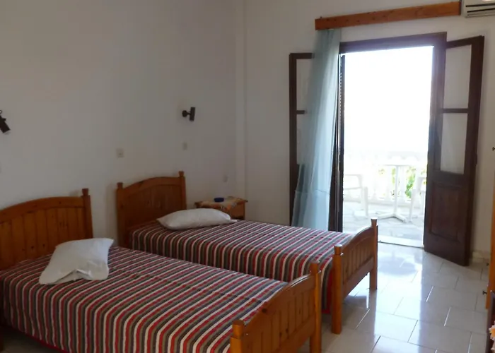 Akrogiali & شقة *