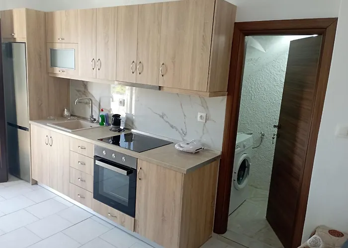 Akrogiali & Drymonas