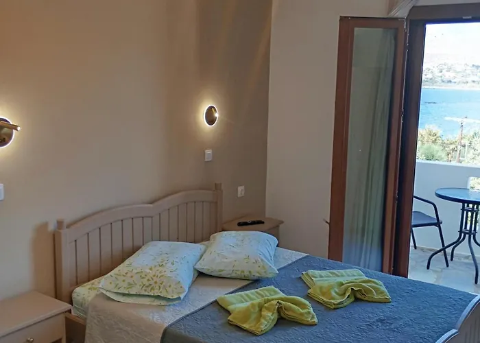 شقة Akrogiali & *